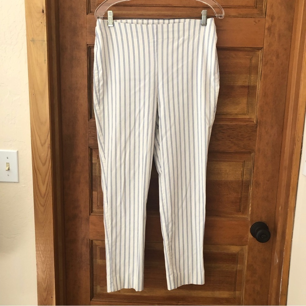 Chico/ Woman’s/Basic pull up Slit Ankle Pants / blue and white stripe / 1R-US 8R